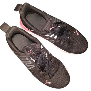🟡 NWOT Puma Athletic Shoes